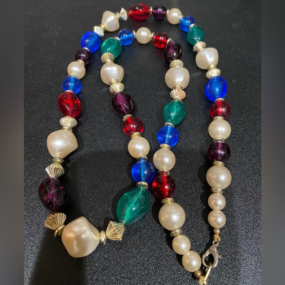 Vibrant Pearl and Bead Necklace